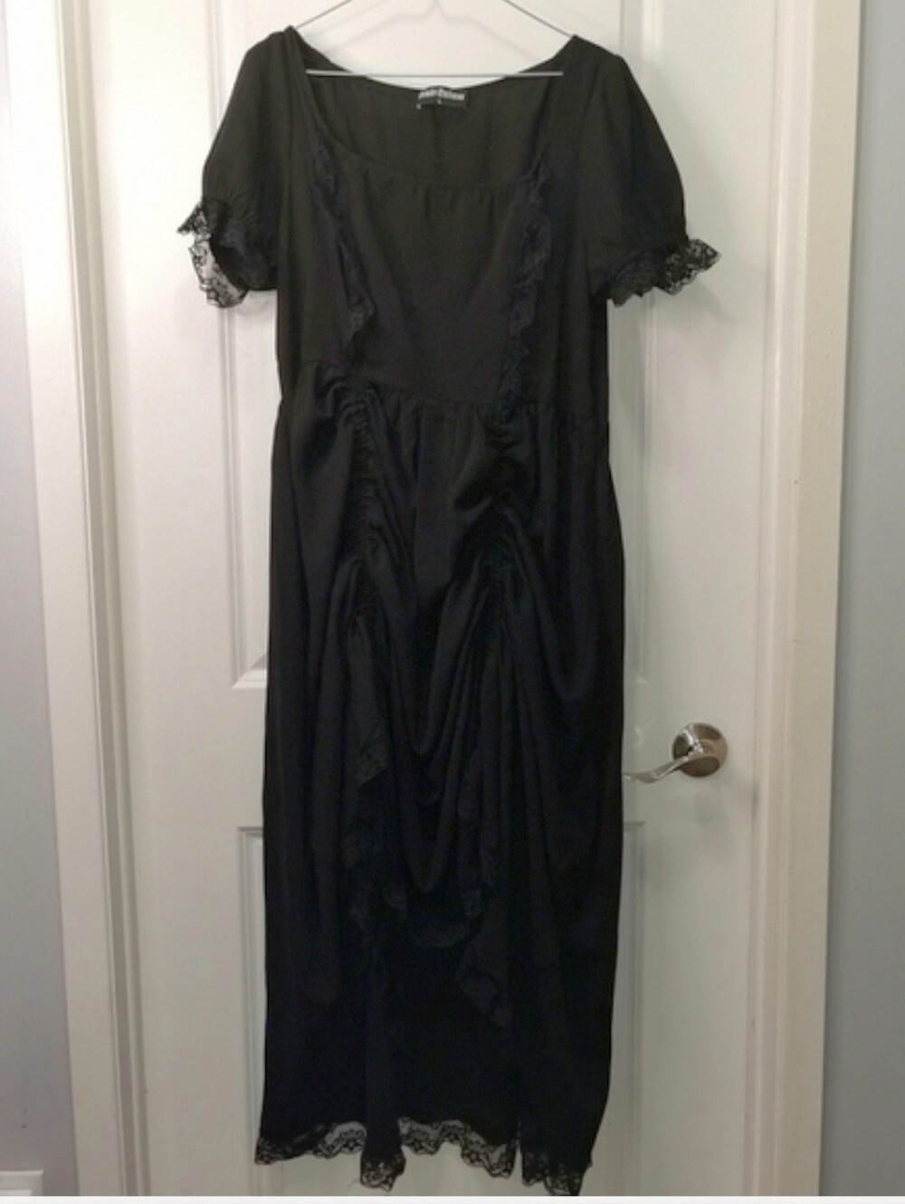 Black Lace-Trim Maxi Dress with Puff Sleeves